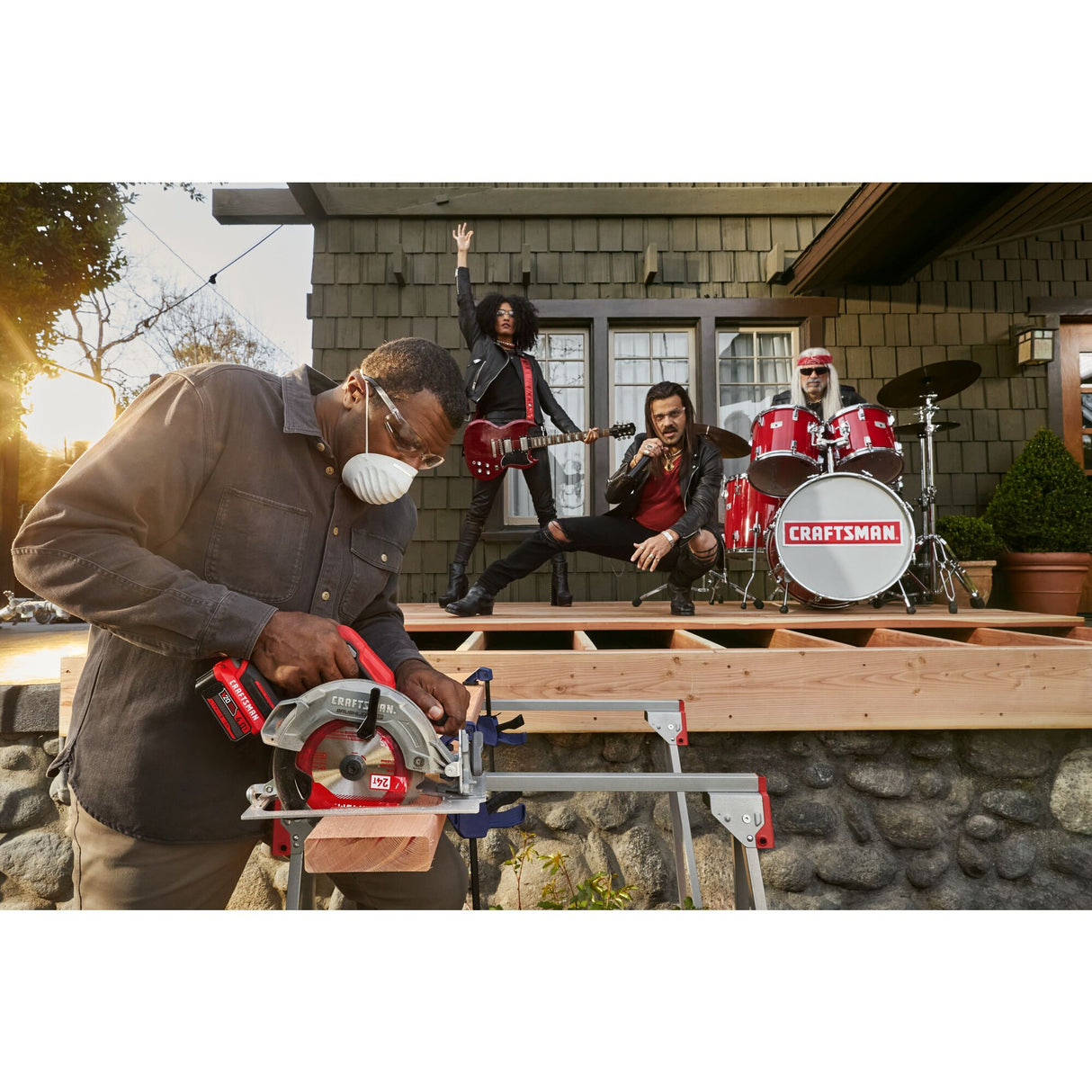 V20 RP 20-volt Max 7-1/4-in Brushless Cordless Circular Saw (Bare Tool) CMCS551BLW