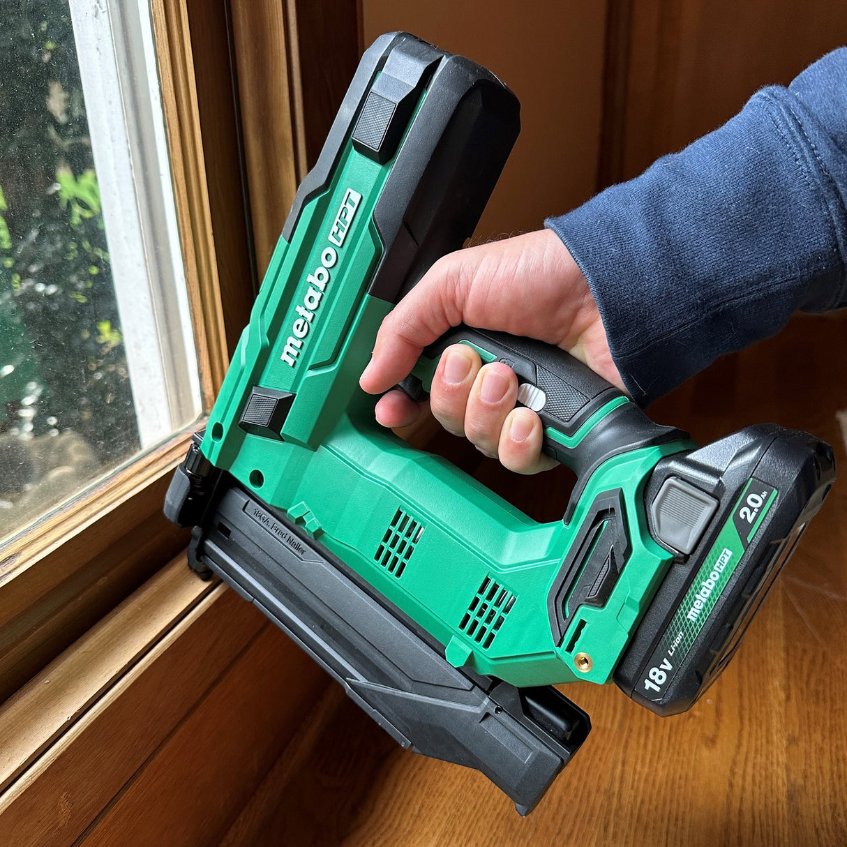 MultiVolt 2-in 18-Gauge Cordless Brad Nailer (Battery & Charger Included) NT1850DGM