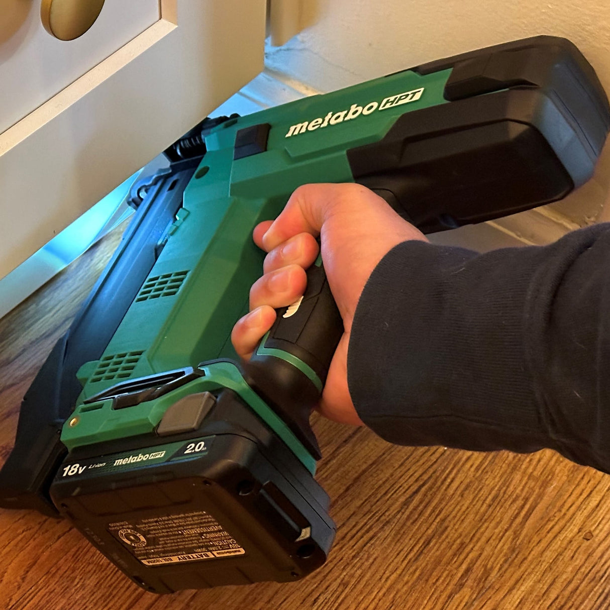 MultiVolt 2-in 18-Gauge Cordless Brad Nailer (Battery & Charger Included) NT1850DGM