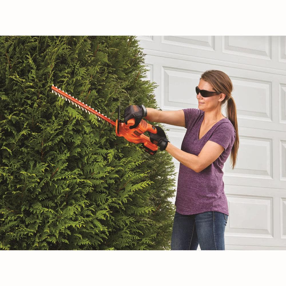 20V MAX 18 in. Cordless Hedge Trimmer LHT218C1