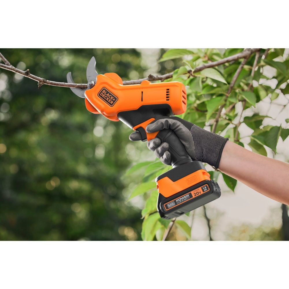 20V MAX* Cordless Pruner Kit BCPR320C1