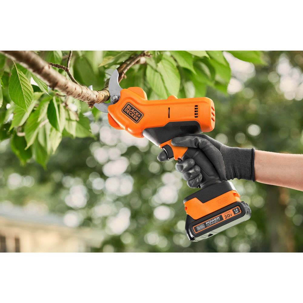 20V MAX* Cordless Pruner Kit BCPR320C1