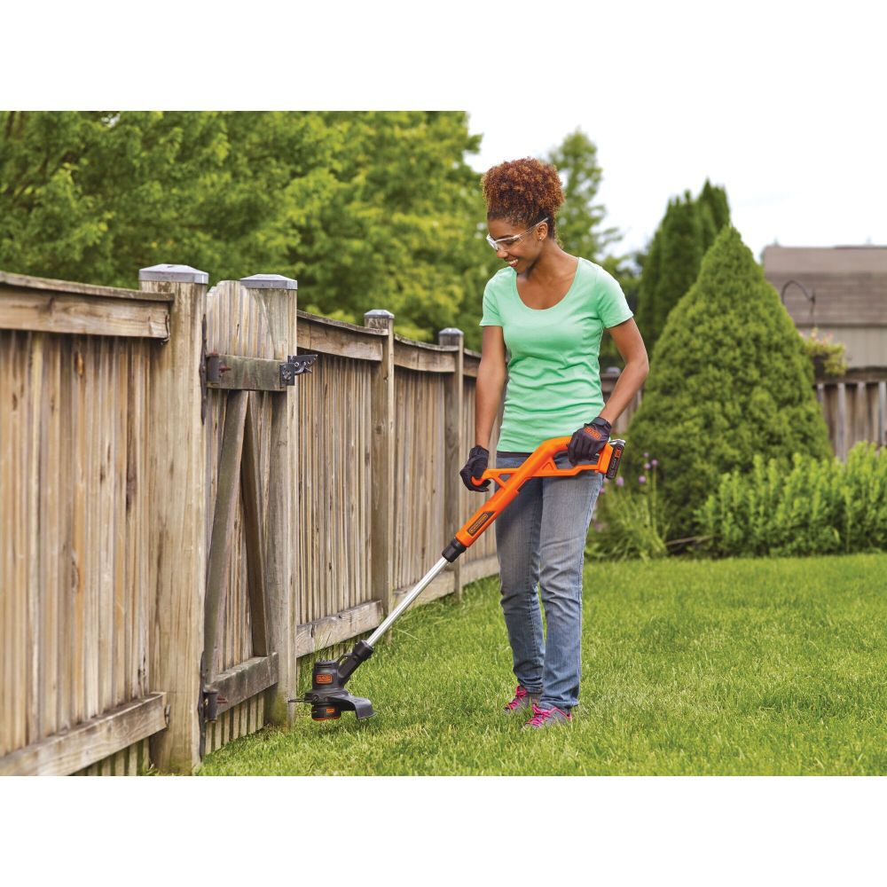 20V MAX Lithium 10 in. String Trimmer / Edger LST201