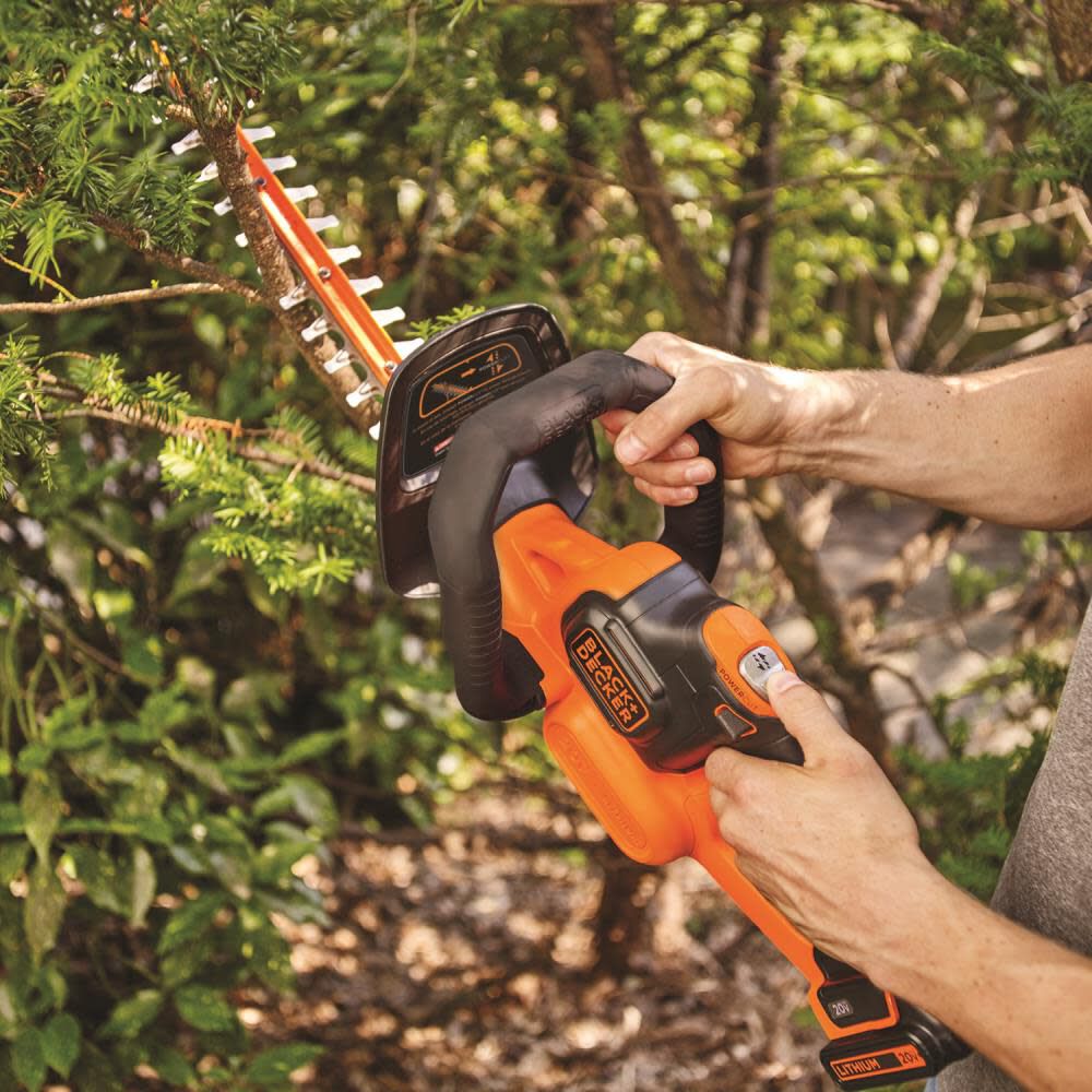 POWERCUT 20-volt Max 22-in Battery Hedge Trimmer 1.5 Ah (Battery and Charger Included) LHT321