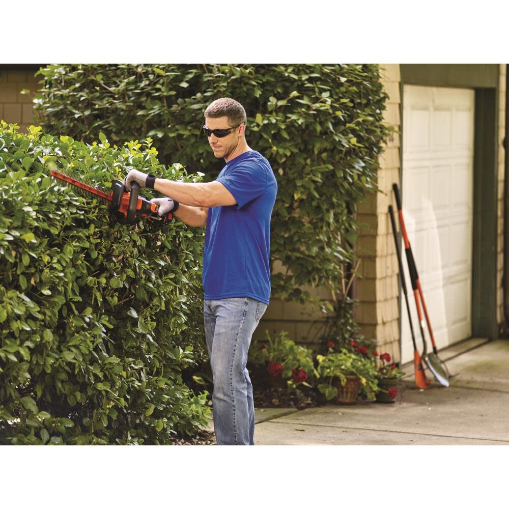 POWERCUT 20-volt Max 22-in Battery Hedge Trimmer 1.5 Ah (Battery and Charger Included) LHT321