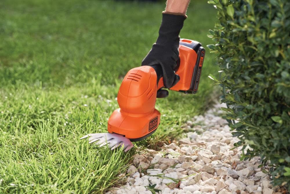 POWER CONNECT 20-volt Max 8-in Battery Hedge Trimmer 1.5 Ah (Battery Included and Charger Not Included) BCSS820C1