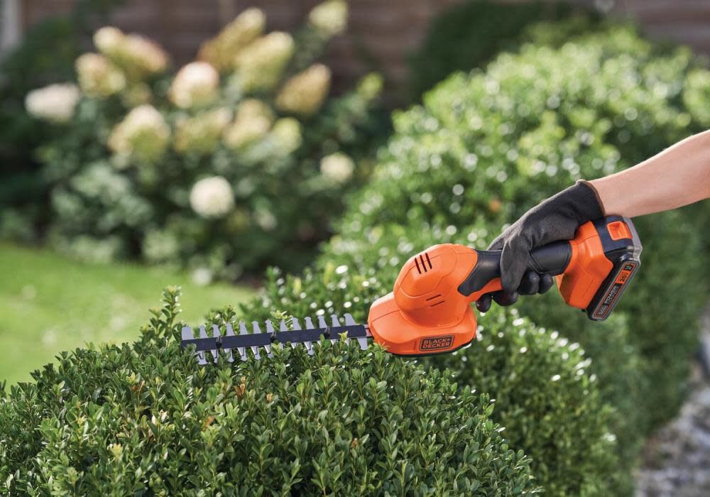 POWER CONNECT 20-volt Max 8-in Battery Hedge Trimmer 1.5 Ah (Battery Included and Charger Not Included) BCSS820C1