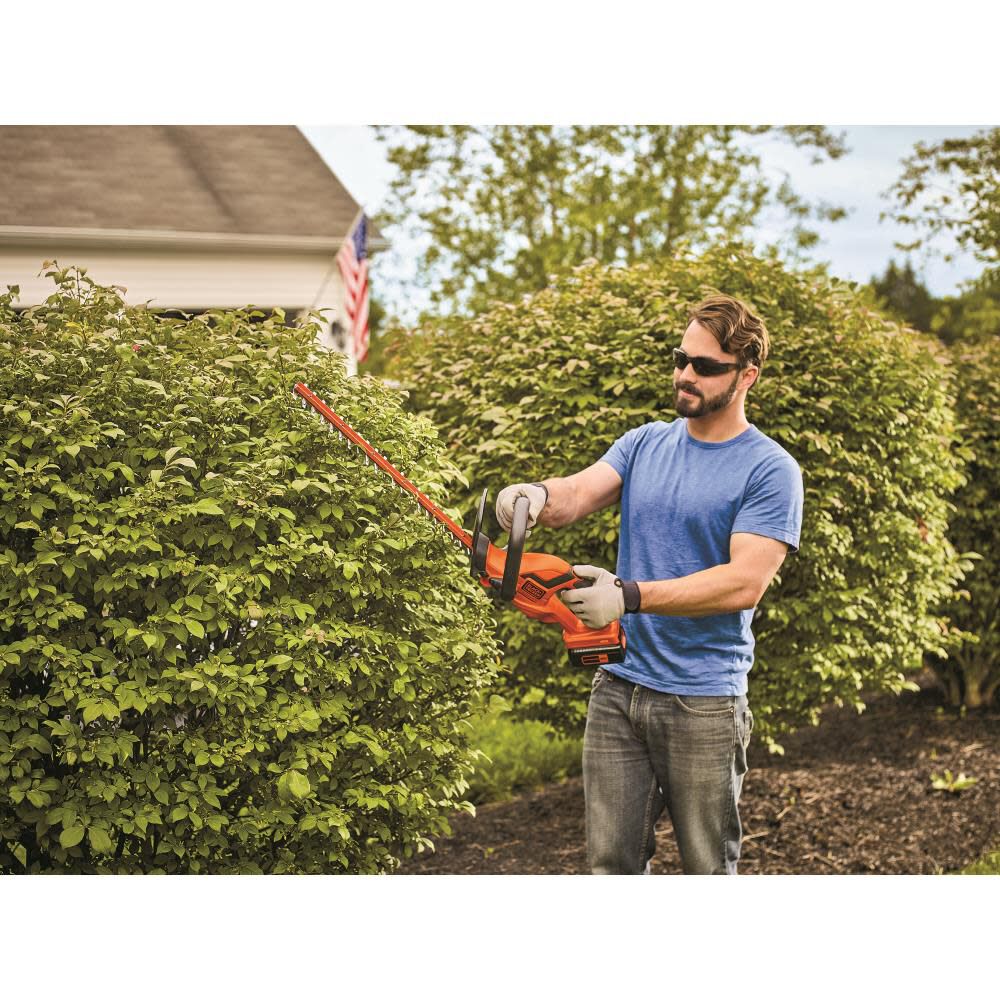 40 V MAX 22-in Hedge Trimmer LHT2240C