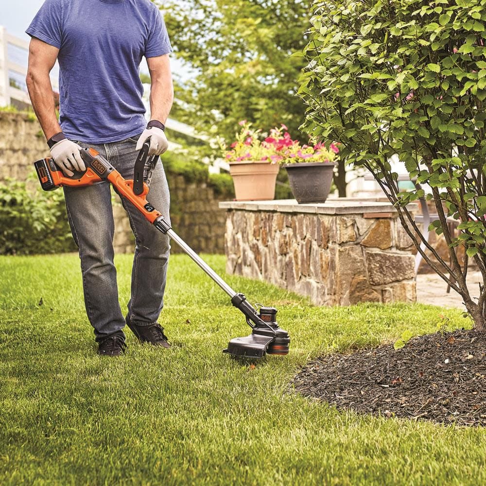 40V MAX Cordless String Trimmer & Sweeper Combo Kit (LCC340C) LCC340C