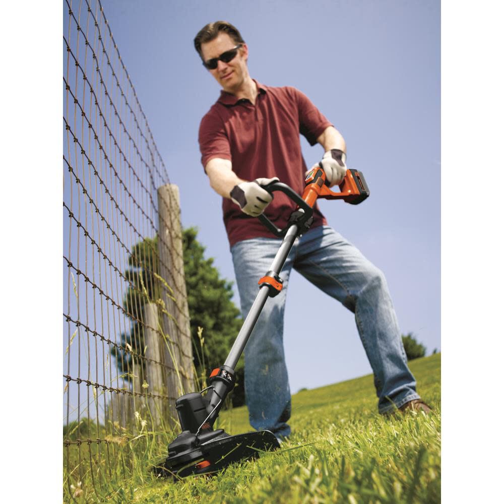 40V MAX Lithium High Performance String Trimmer with Power Command (LST136) LST136