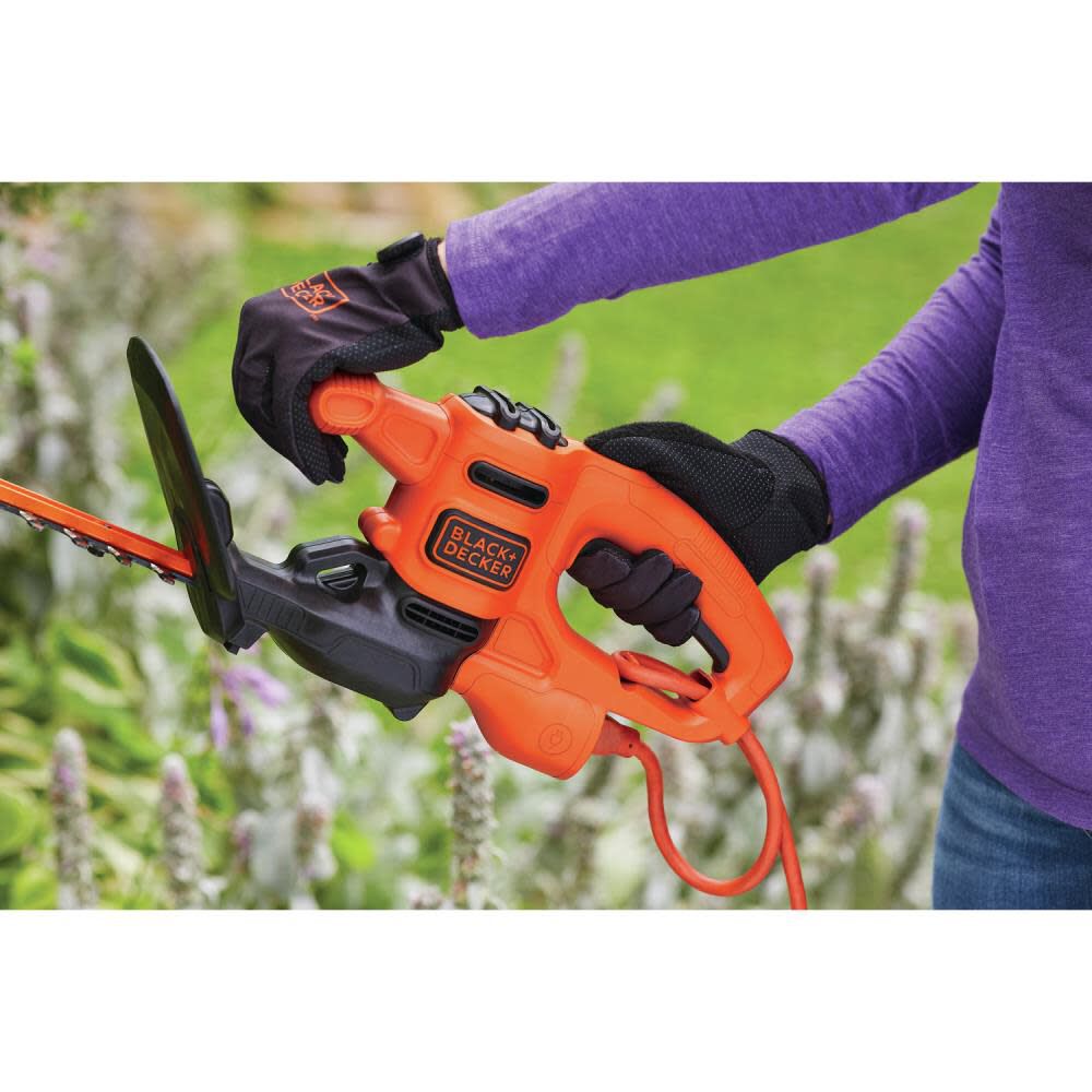 BEHT150 BD 3.2 Amps 17-in Corded Electric Hedge Trimmer BEHT150