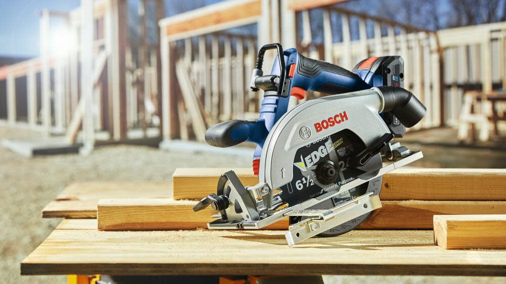 18-volt 6-1/2-in Brushless Cordless Circular Saw (Bare Tool) GKS18V-22LN