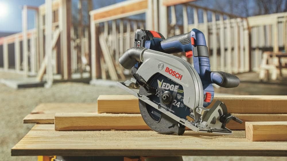 18-volt 6-1/2-in Brushless Cordless Circular Saw (Bare Tool) GKS18V-22N