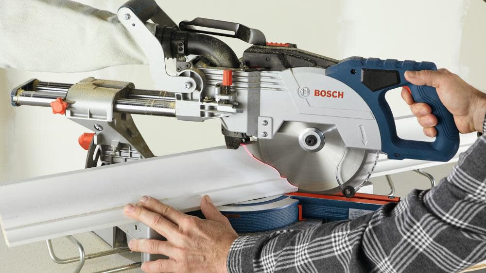 18V 8-1/2 In. Single-Bevel Slide Miter Saw (Bare Tool) GCM18V-08N