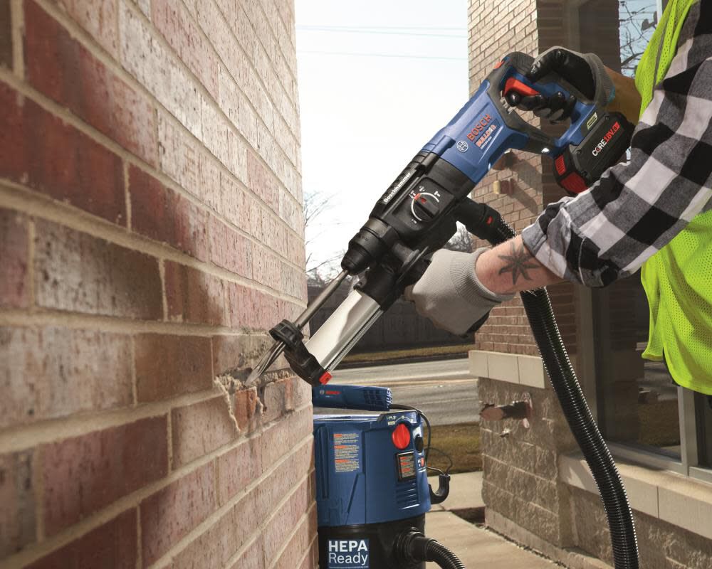 Bulldog Core18V 4-Amp 1-in Sds-plus Variable Speed Cordless Rotary Hammer Drill(1-Battery Included) GBH18V-26DK15