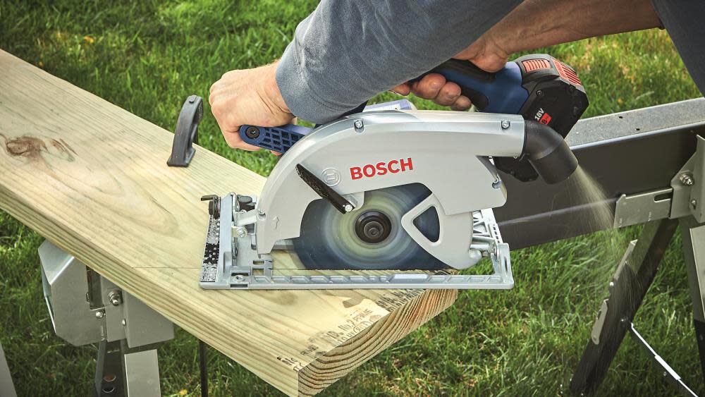 Profactor 18-volt 7-1/4-in Brushless Cordless Circular Saw (Bare Tool) GKS18V-26LN