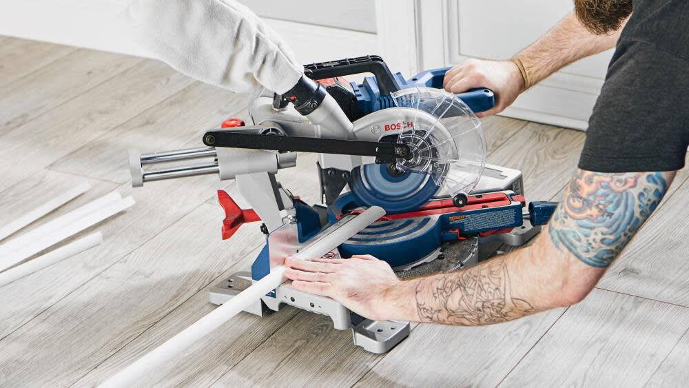 Profactor 7-1/4-in 18-volt Sliding Compound Cordless Miter Saw(Bare Tool) GCM18V-07SN