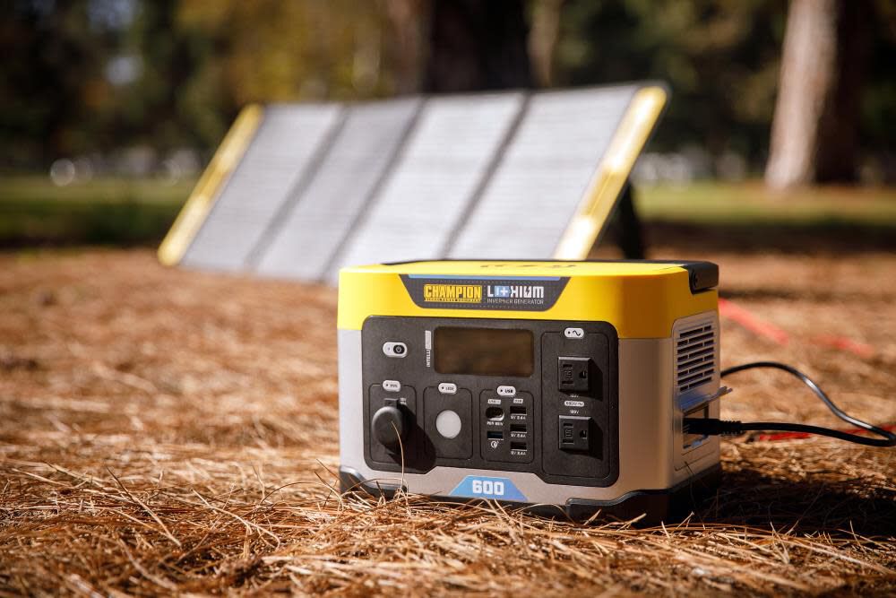 579-Wh Power Station 1200/600-Watt Portable Lithium-Ion Battery Solar Generator 201189