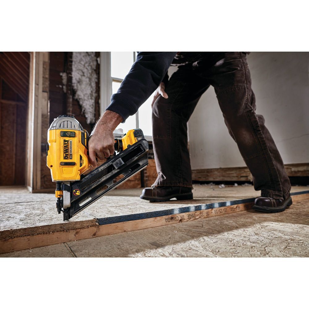 20 V MAX XR Brushless Dual Speed Nailer (Bare Tool) DCN692B