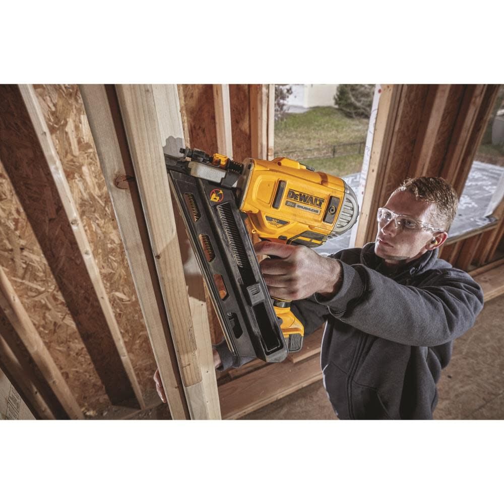 20V MAX XR Dual Speed Framing Nailer DCN692M1