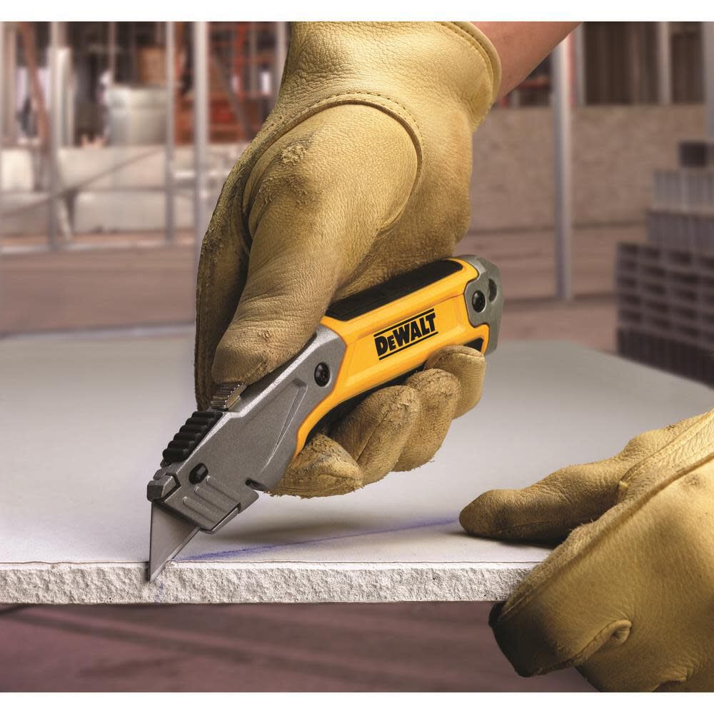 Standard Retractable Utility Knife DWHT10046