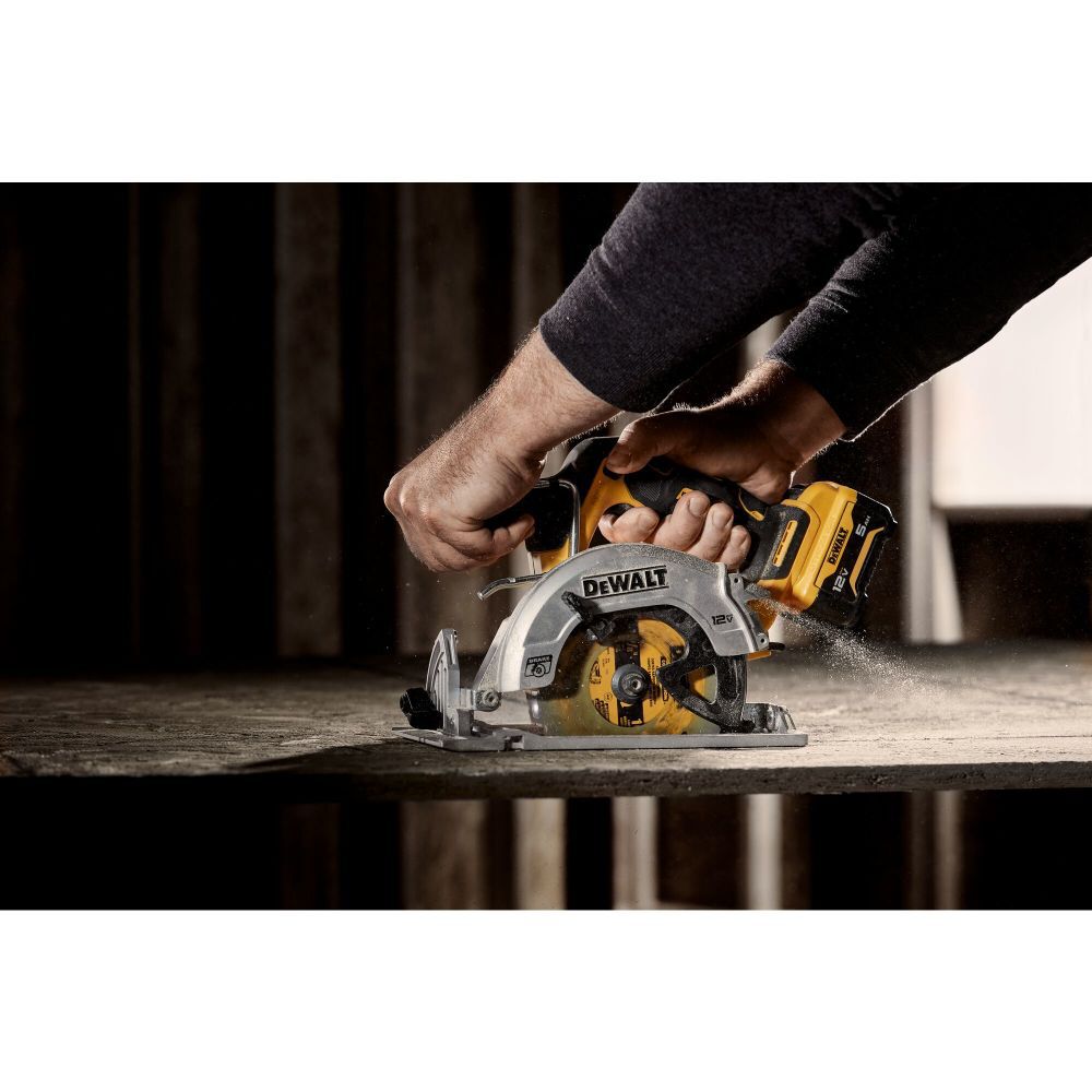 Xtreme 12V Max 5-3/8 in Brushless Cordless Circular Saw Kit DCS512J1