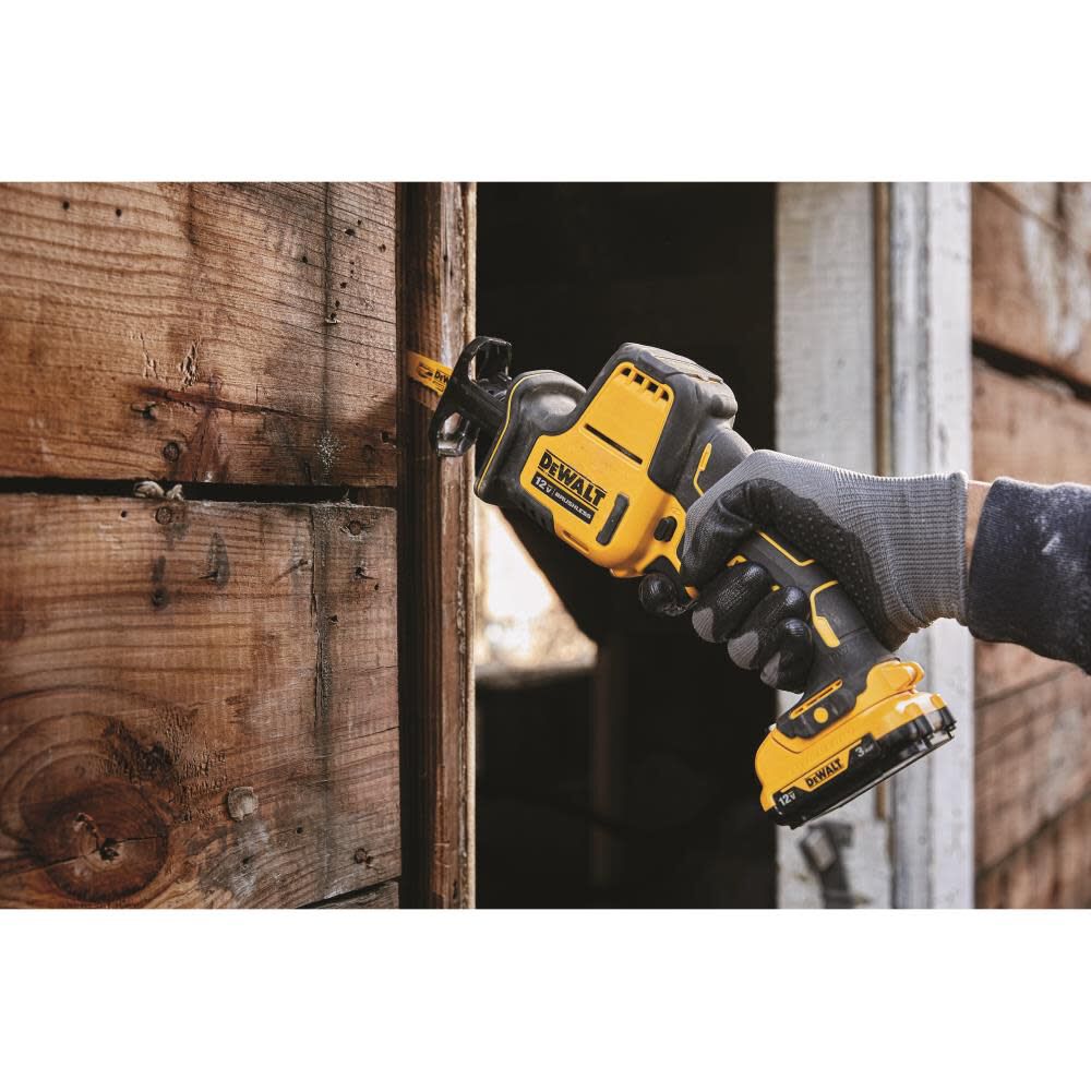 XTREME 12V MAX Brushless One-Handed Cordless Reciprocating Saw Kit DCS312G1