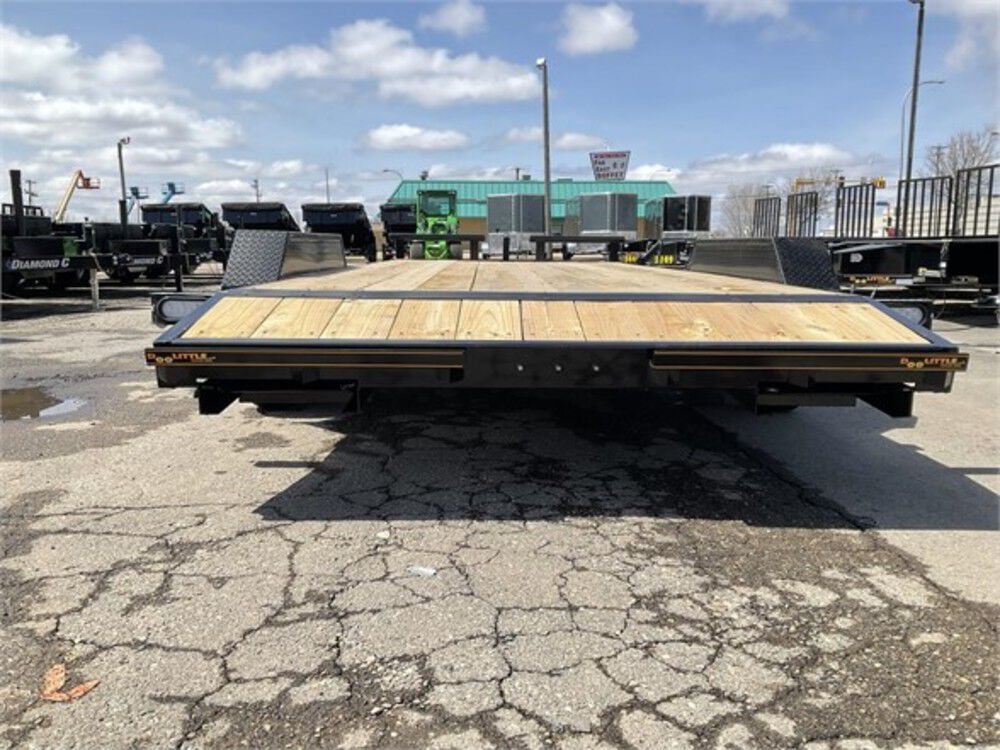 84in x 18' Equipment Trailer with Dove Tail 2022 Black CF8418A252