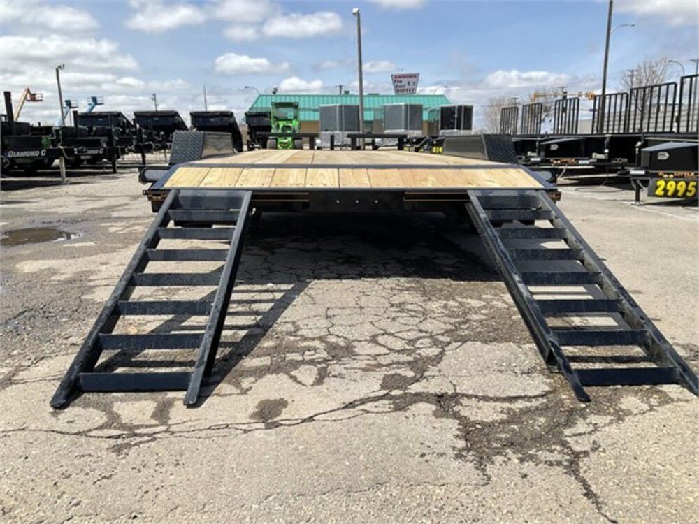 84in x 18' Equipment Trailer with Dove Tail 2022 Black CF8418A252