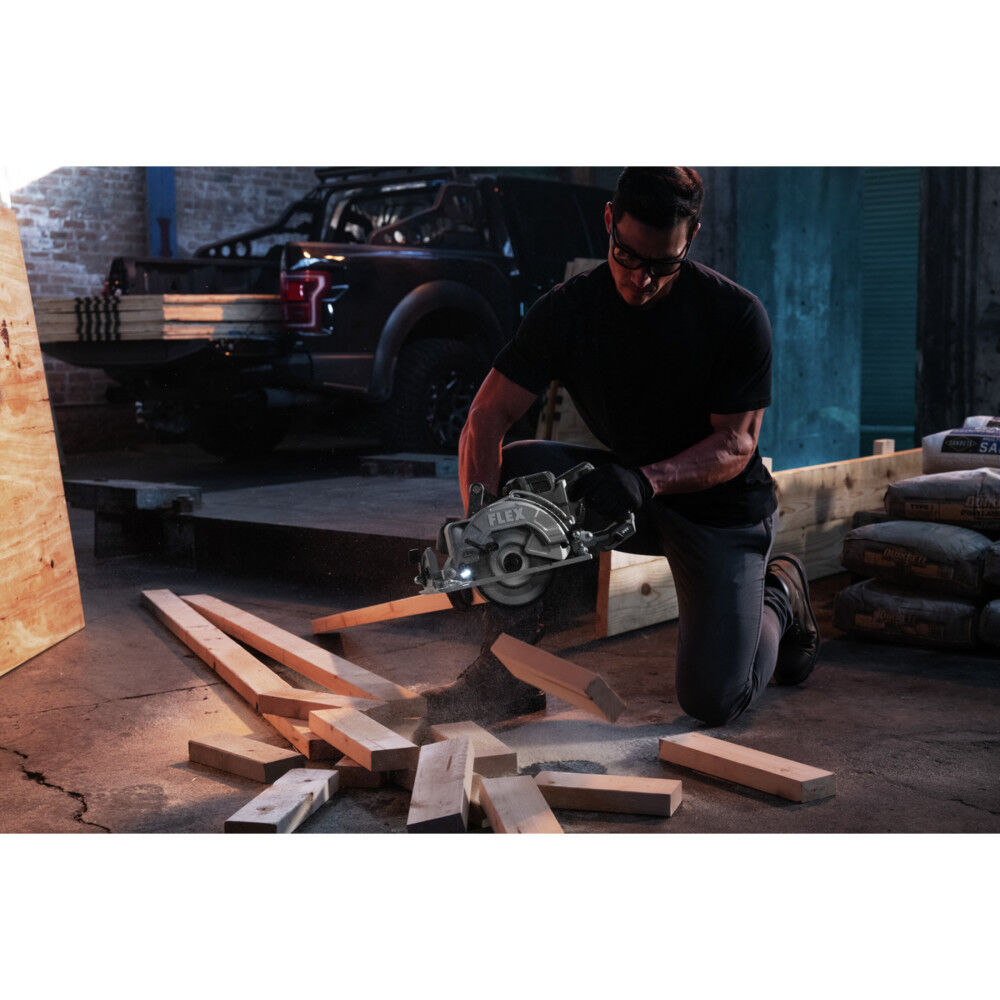 24-volt 7-1/4-in Cordless Circular Saw Kit (1-Battery & Charger Included) FX2141R-1J