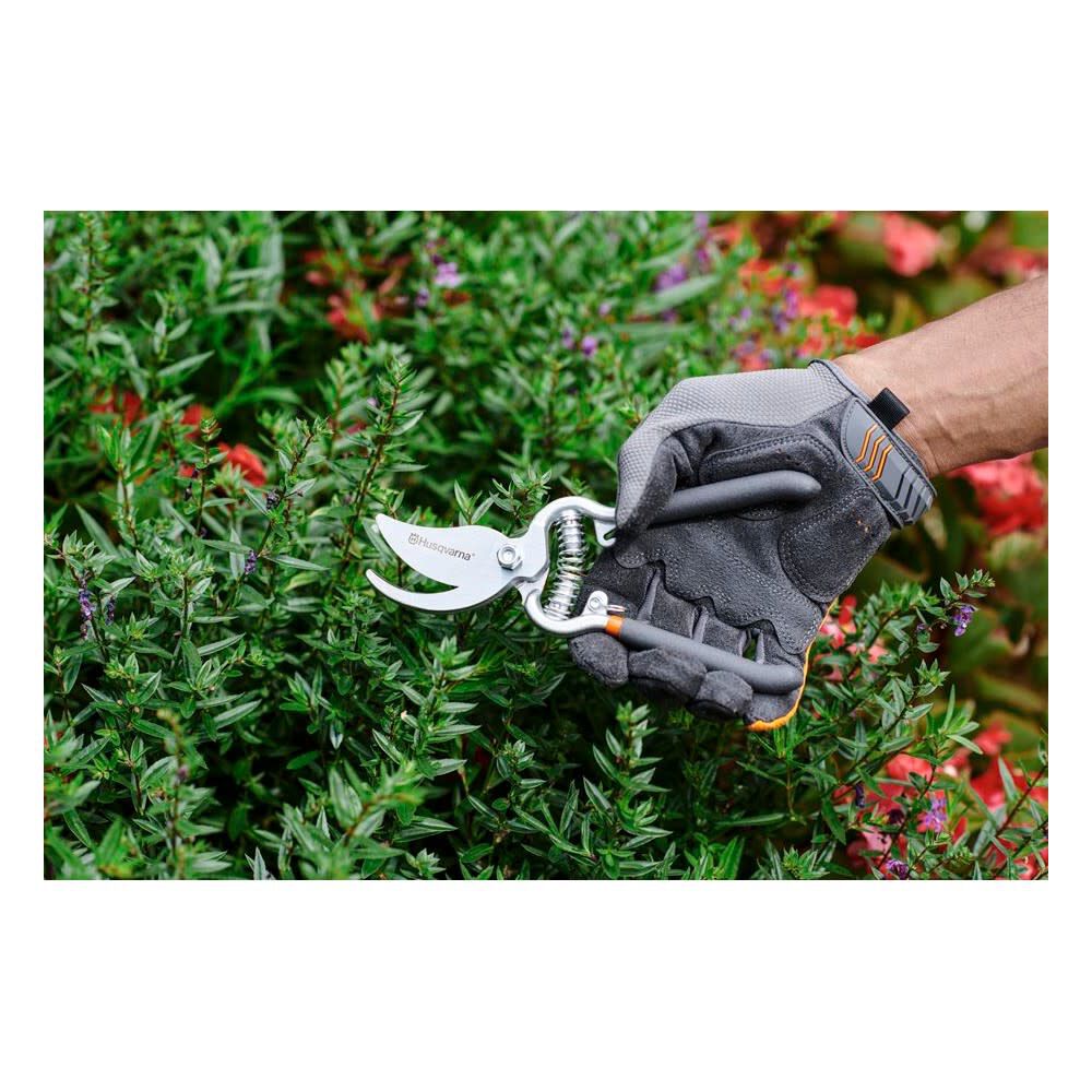 8in Light Duty Classic Hand Pruner 599 63 30-01