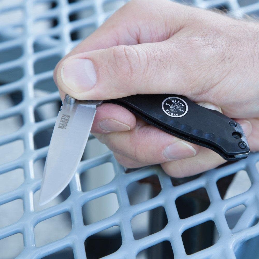 Compact Pocket Knife 44142