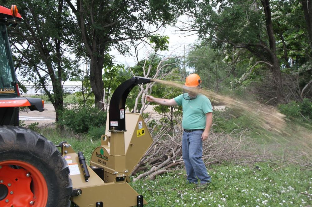 15 Series Wood Chipper - 4in Capacity WC1504