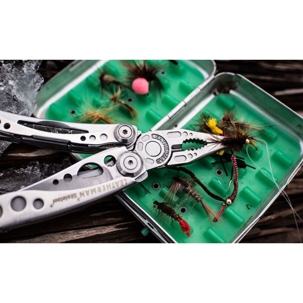 Skeletool Multi-Tool Stainless Steel & Black Oxide 832627