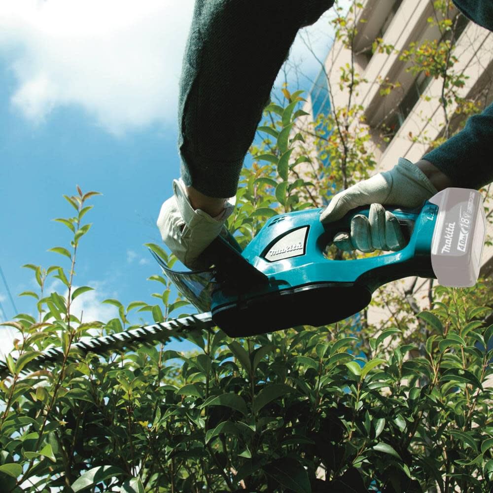 18V LXT Lithium-Ion Cordless Hedge Trimmer (Bare Tool) XHU02Z