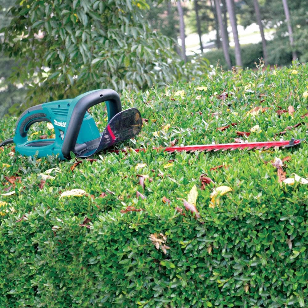 22 in. Electric Hedge Trimmer UH5570