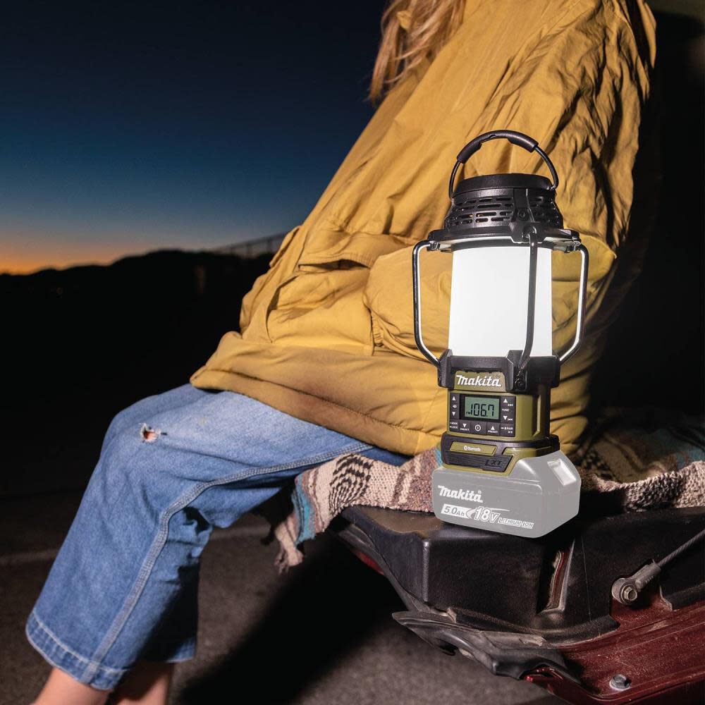 Outdoor Adventure 18V LXT Radio & LED Lantern (Bare Tool) ADRM13