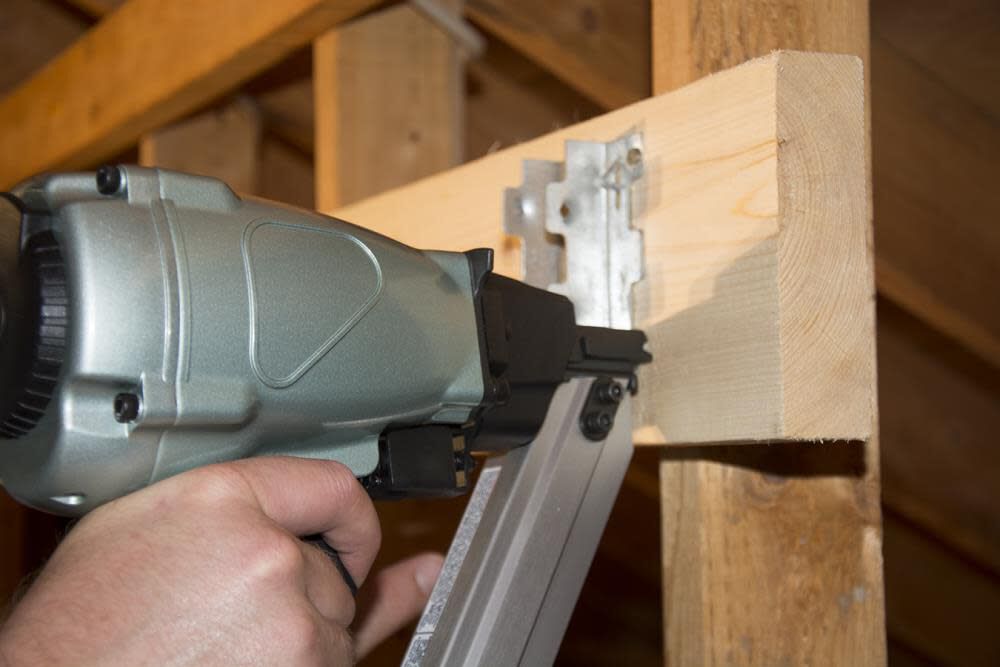 1.5-in Pneumatic Metal-connecting Nailer NR38AKM