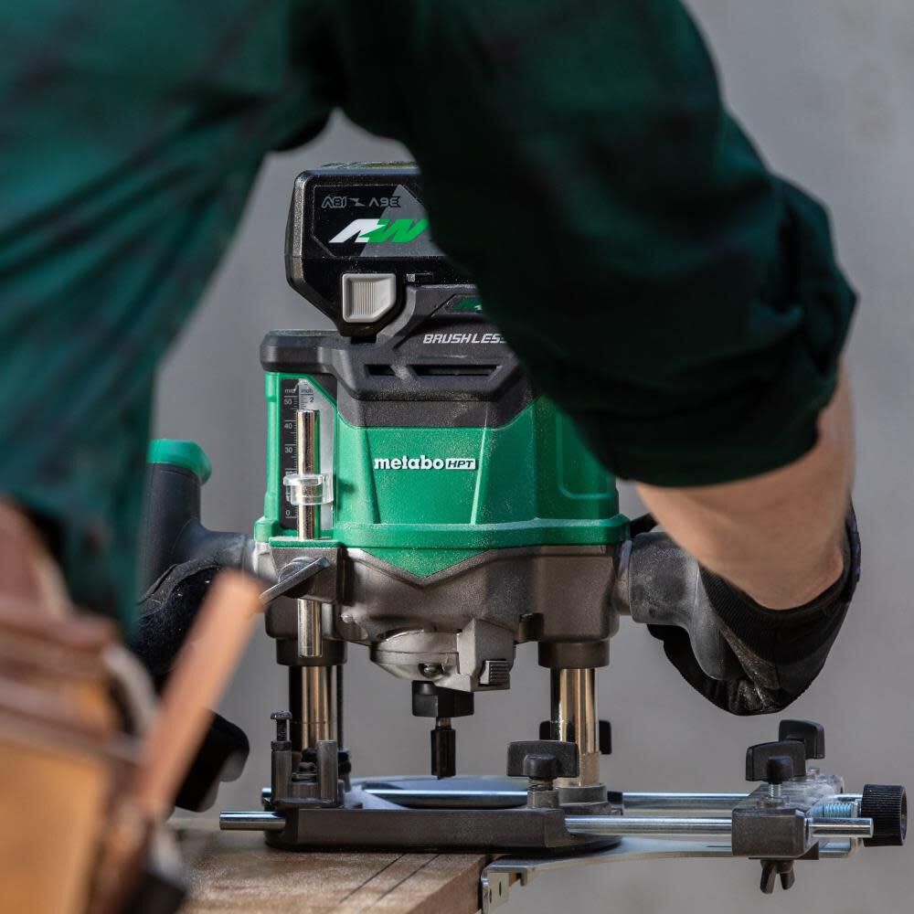 1/4-in and 1/2-in 2-HP Variable Brushless Plunge Cordless Router (Bare Tool) M3612DAQ4M