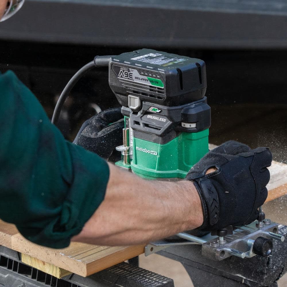 1/4-in and 1/2-in 2-HP Variable Brushless Plunge Cordless Router (Bare Tool) M3612DAQ4M