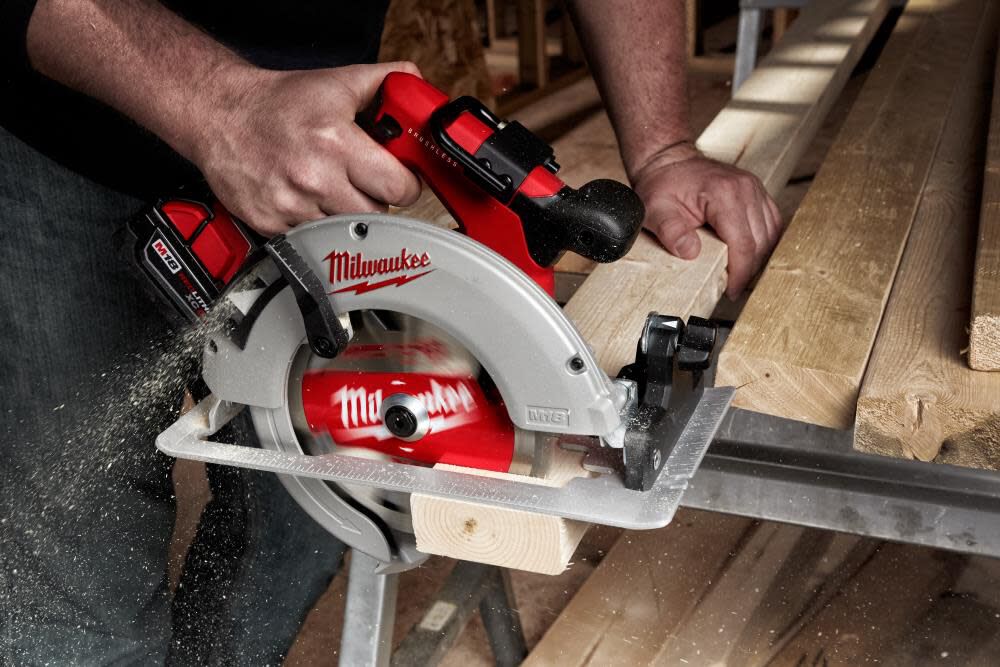 M18 Brushless 7-1/4 in. Circular Saw (Bare Tool) 2631-20