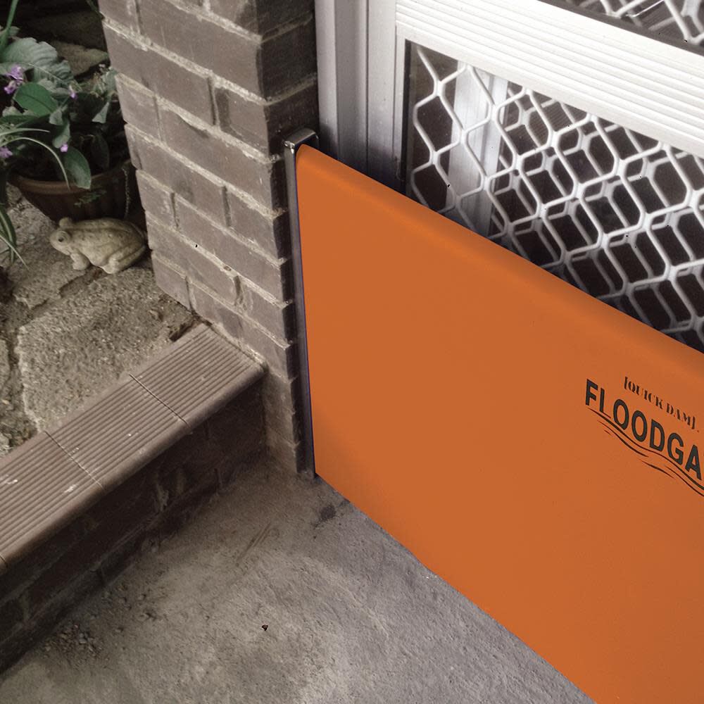 Expanding Doorway Flood Barrier Fits 30 in. to 35 in. QDFG30