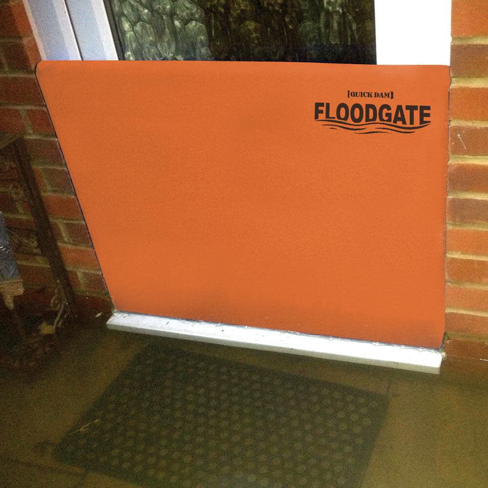 Expanding Doorway Flood Barrier Fits 30 in. to 35 in. QDFG30