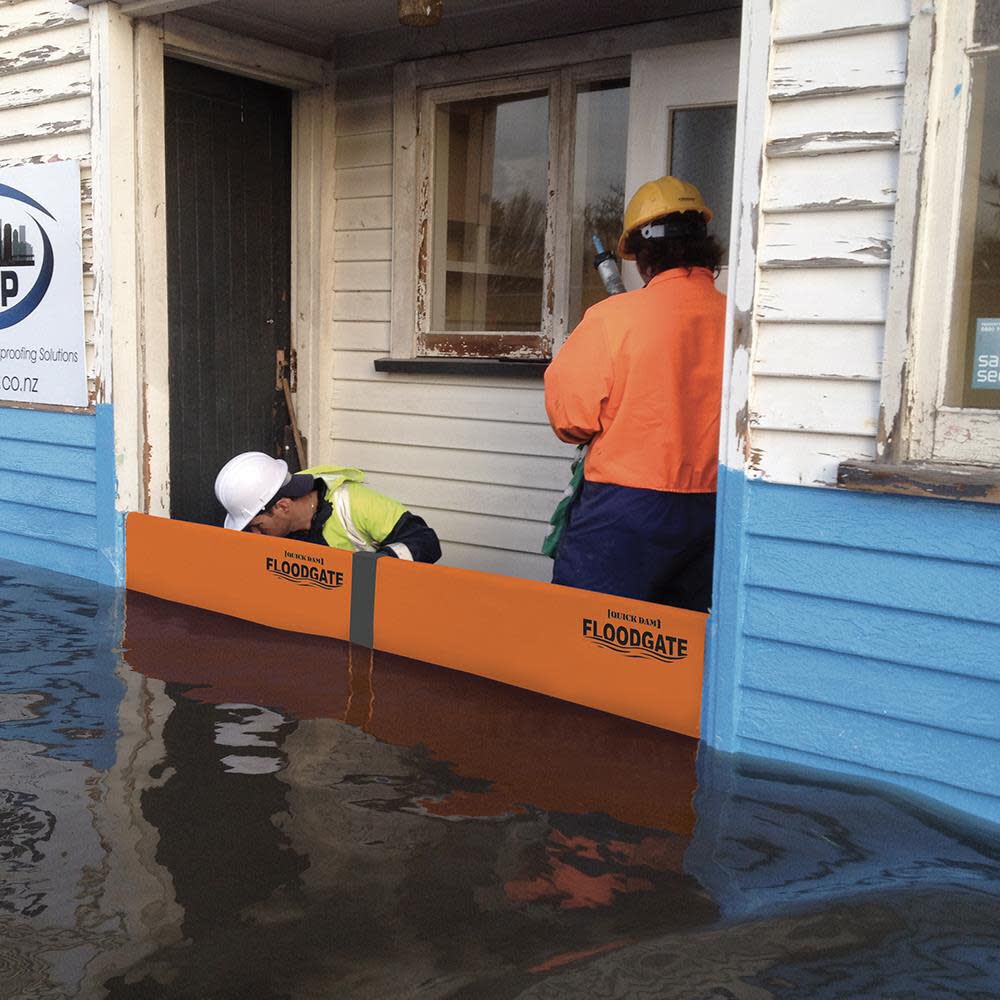 Expanding Doorway Flood Barrier Fits 30 in. to 35 in. QDFG30