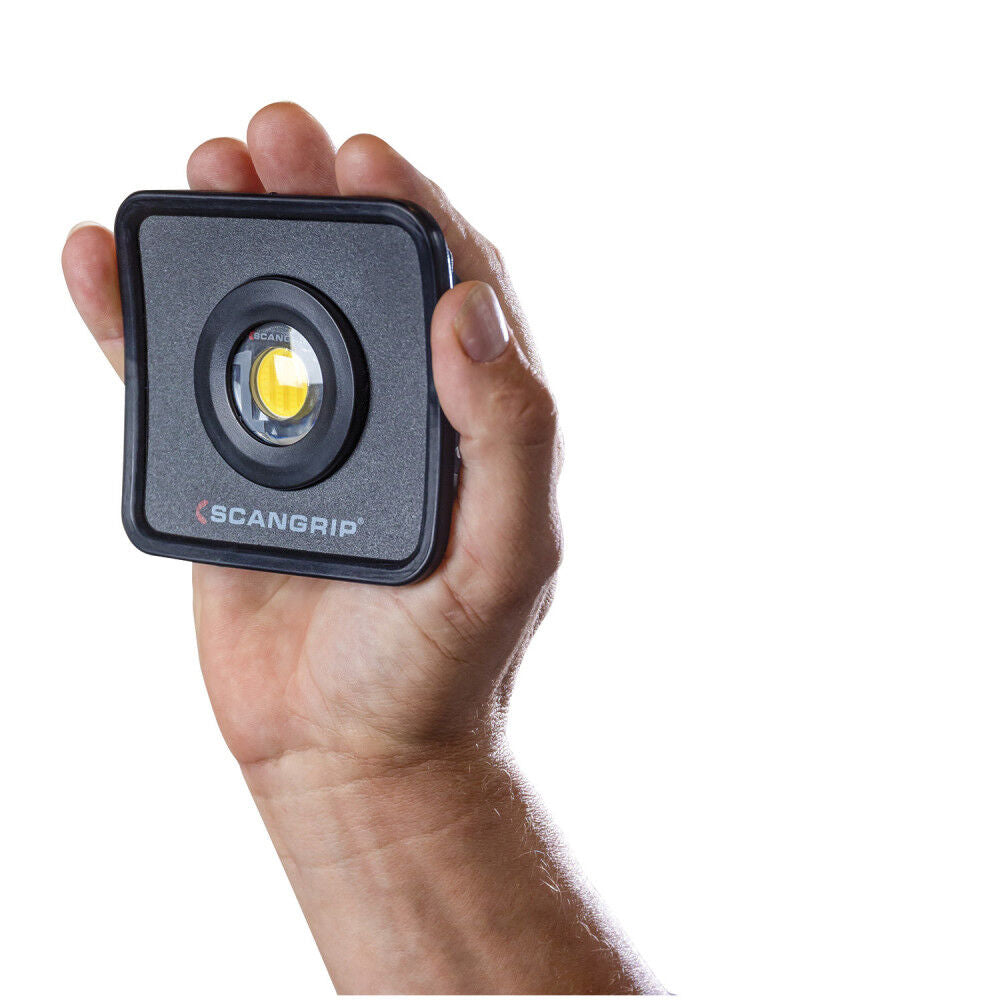 Nova Mini 1000 Lumens LED Compact Floodlight 3.601