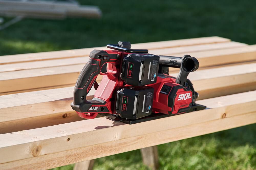 20-volt 7-1/4-in Cordless Circular Saw Kit (2-Batteries and Charger Included) CR5429B-20