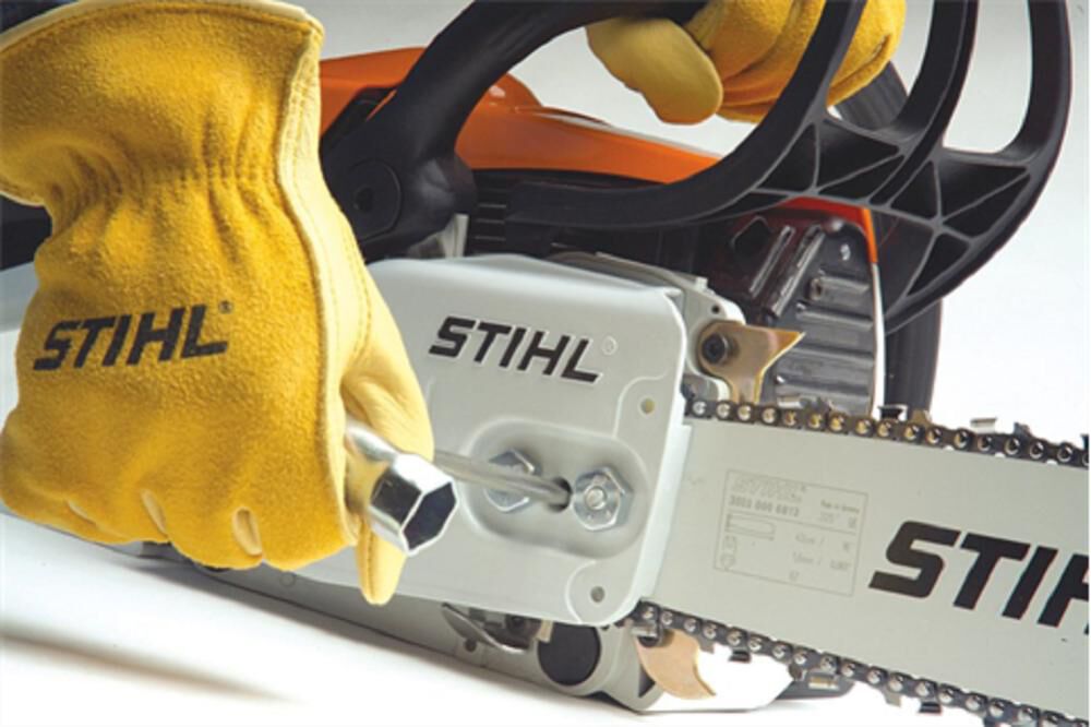 MS 261 C-M 18 In. Chainsaw with M-Tronic Technology 1141 200 0607