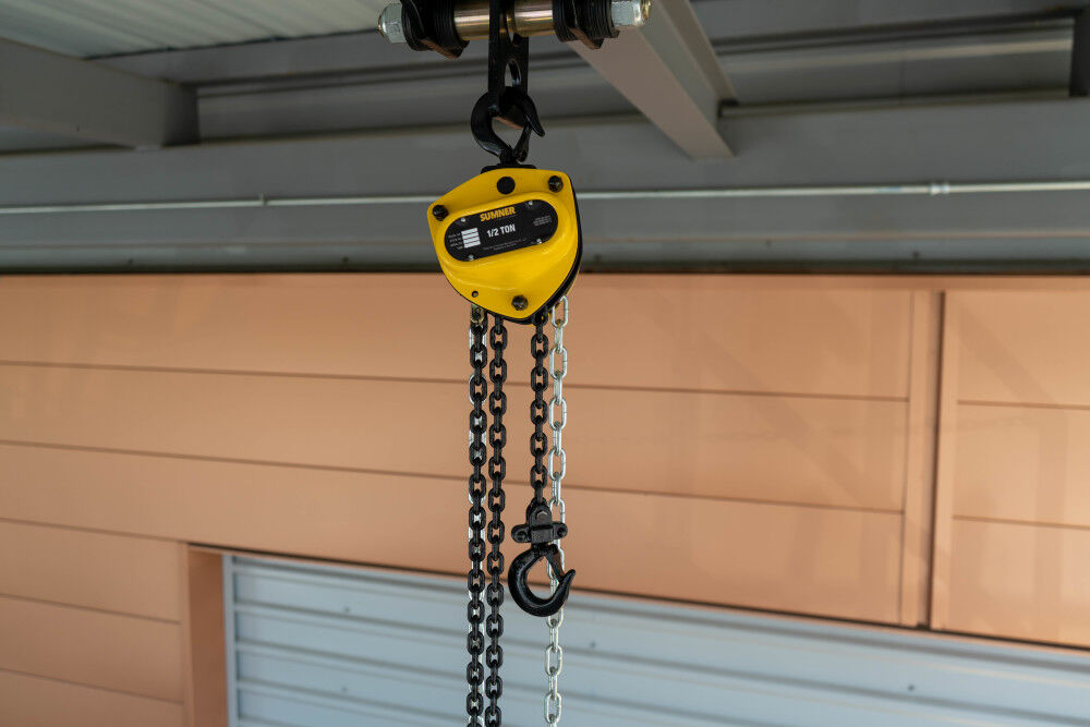 Chain Hoist 1/2 Ton with 10' Chain Fall 787404