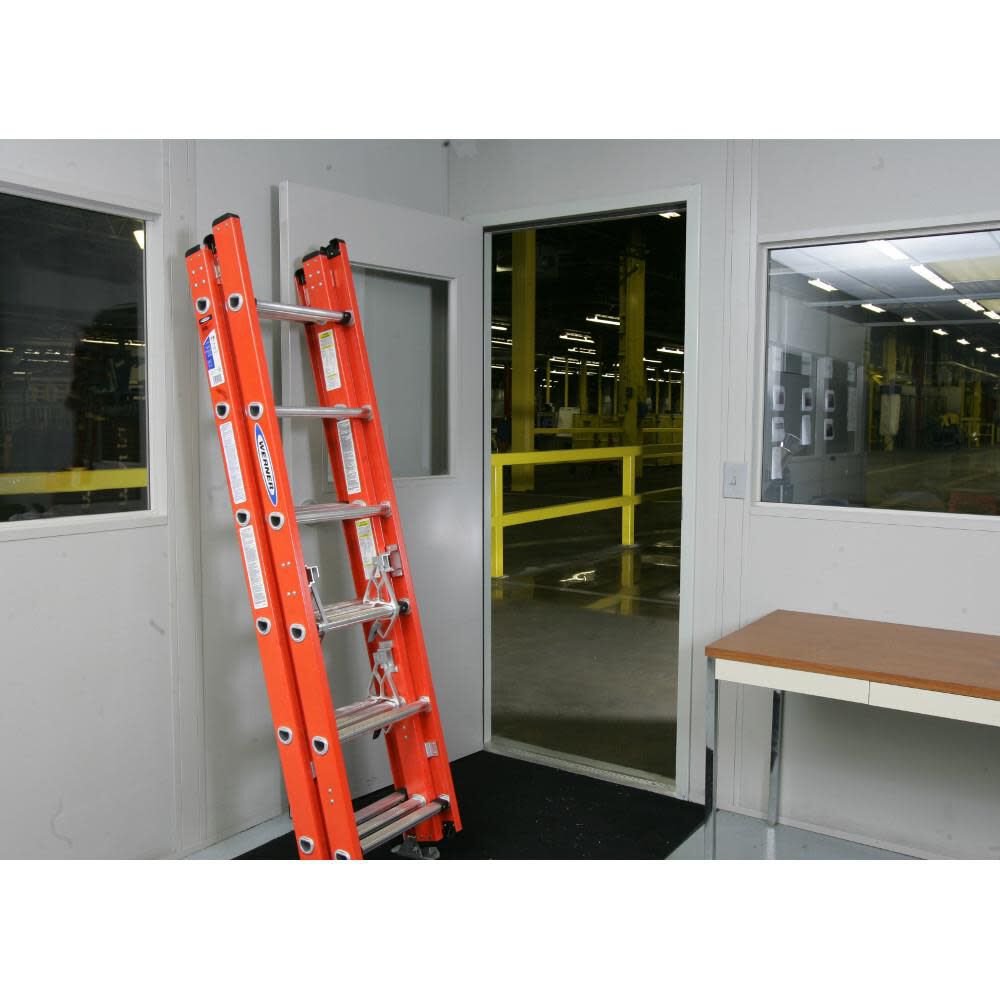 D6200-3 16-ft Fiberglass Type 1a- 300-lb Load Capacity Extension Ladder D6216-3