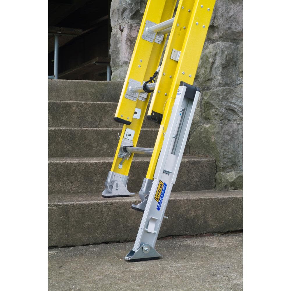 D7100-2 16-ft Fiberglass Type 1aa- 375-lb Load Capacity Extension Ladder D7116-2